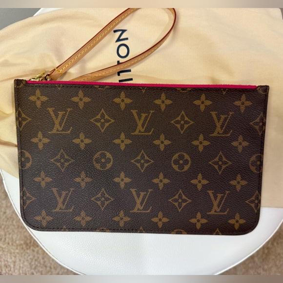 Louis Vuitton Wristlet- like new, never used - Picture 1 of 6